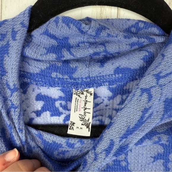 Free People NWT blue long sleeve blouse - Picture 2 of 7
